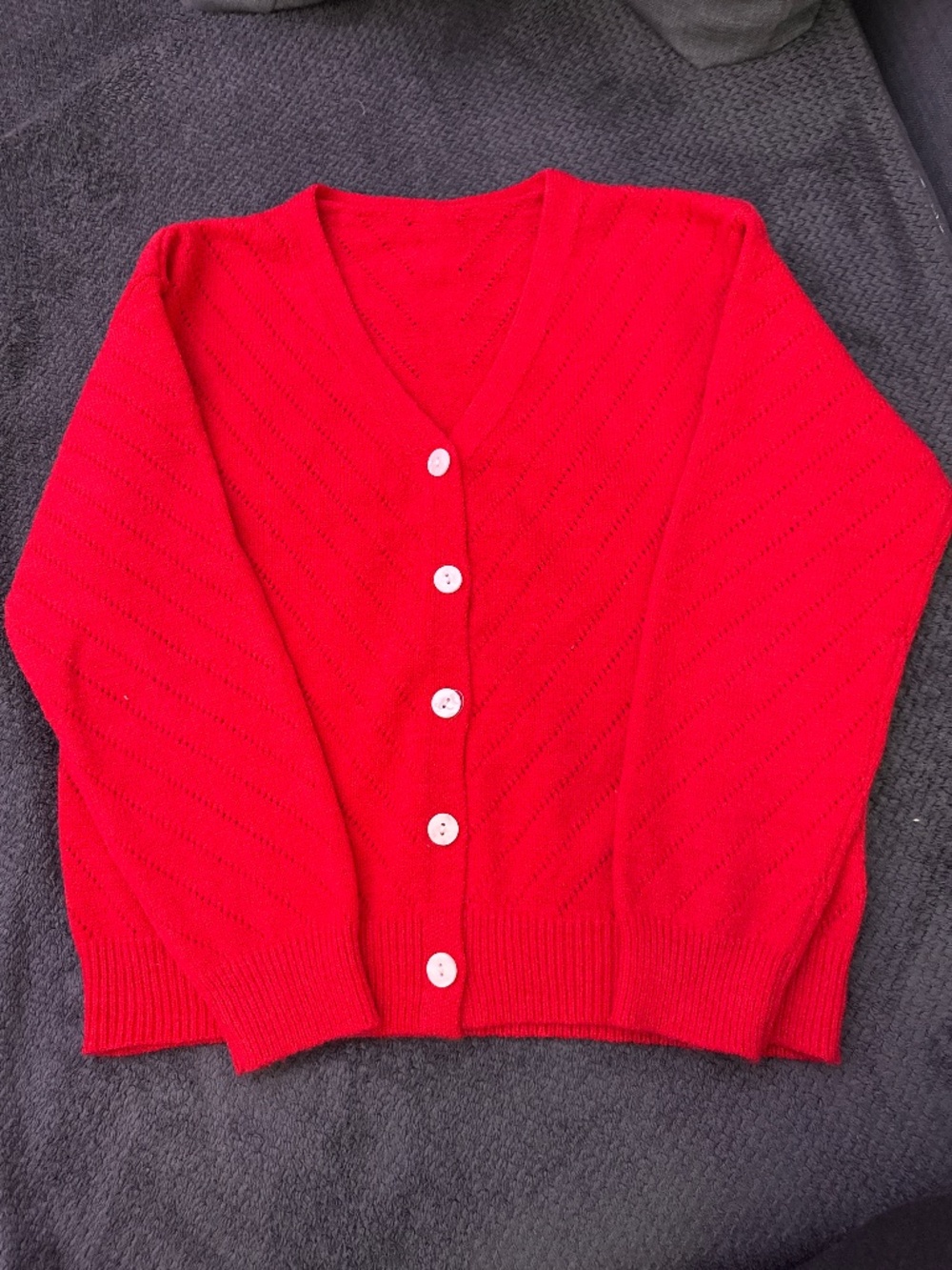 Cardigan rouge doux